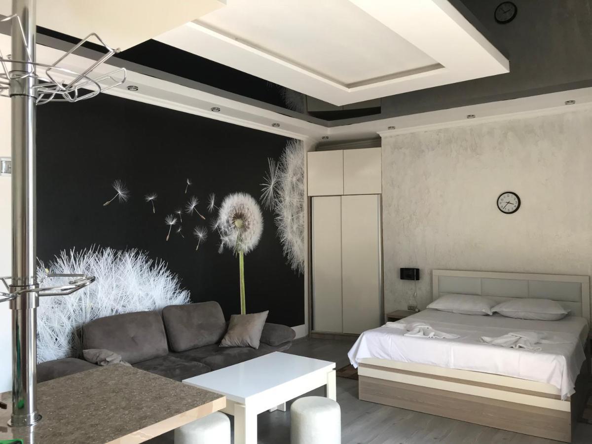Hotel Chaika コブレチ エクステリア 写真