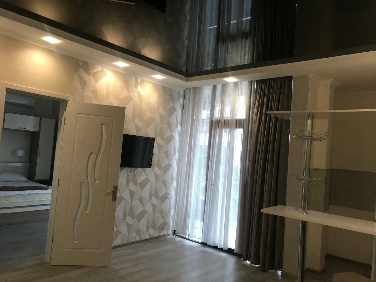 Hotel Chaika コブレチ エクステリア 写真