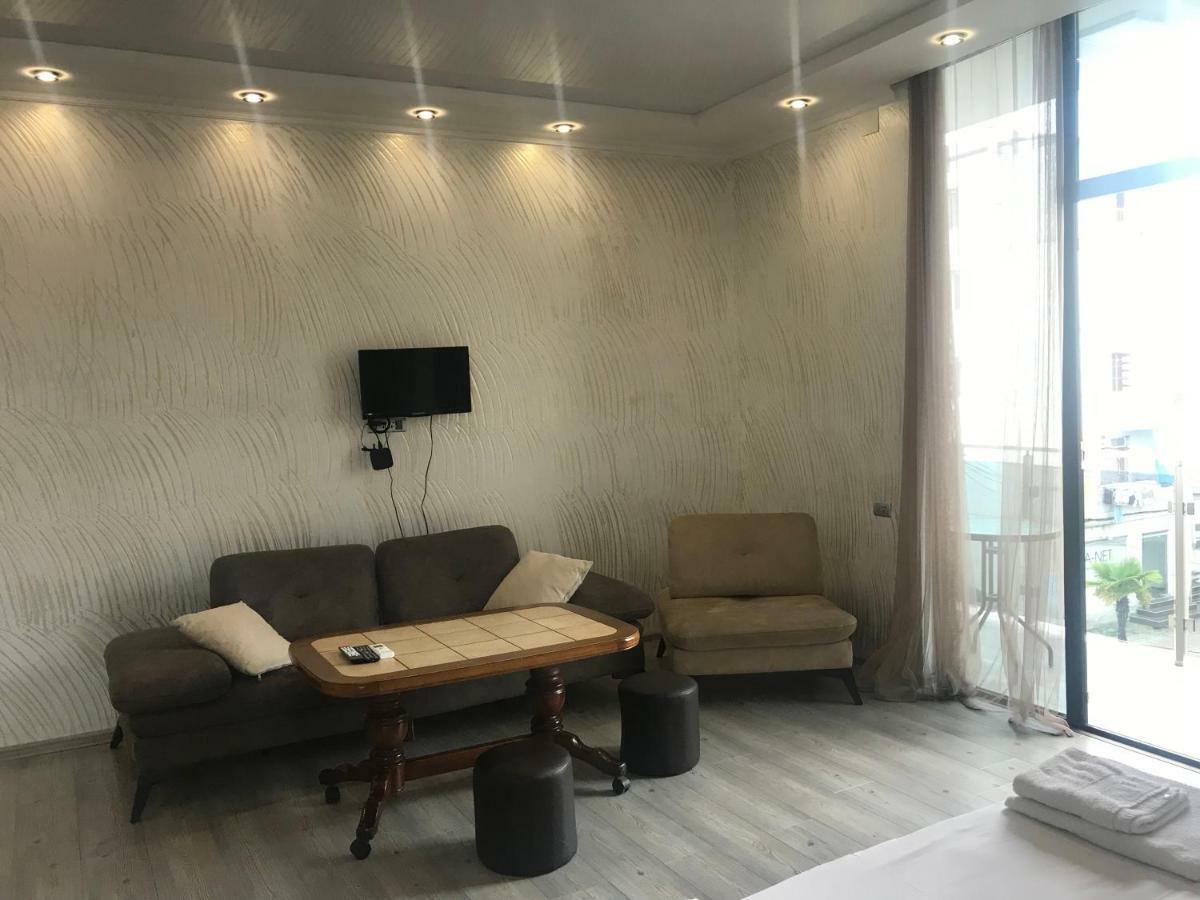 Hotel Chaika コブレチ エクステリア 写真